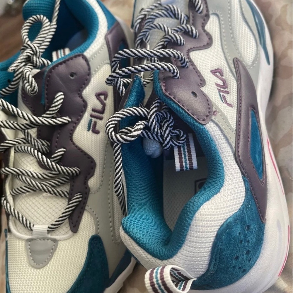 Fila Tracers